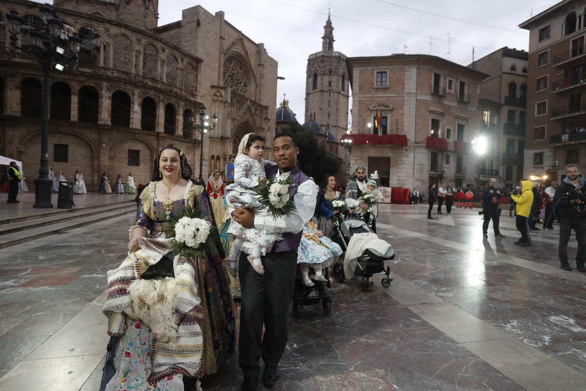 Búscate en el segundo día de ofrenda por la calle de la Paz (entre las 19:00 a las 20:00 horas)