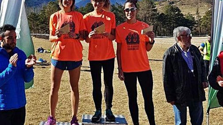 Núria Cascante (centre), Anna Garcia (esquerra) i Vanesa Chirveches