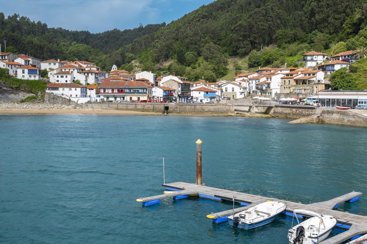 El puerto de Tazones donde desembarcó Carlos V a su llegada a España