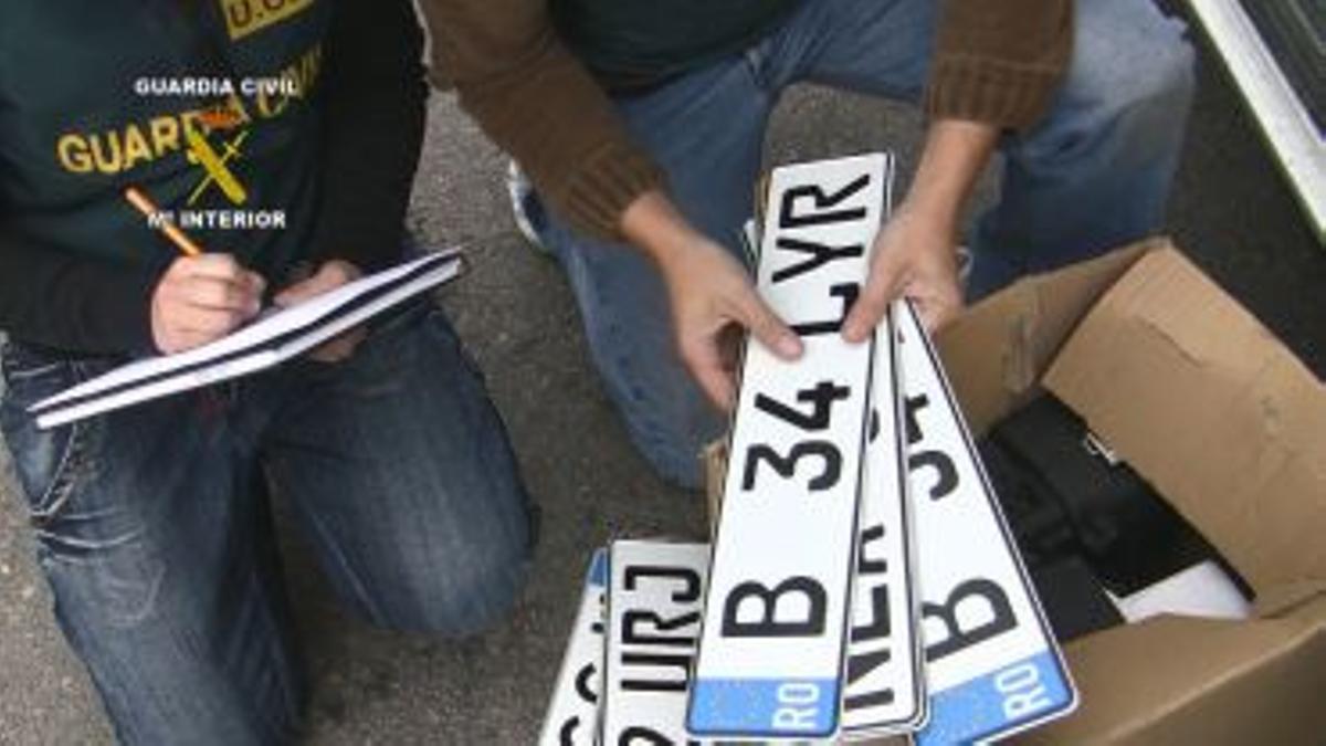 Detenidos en Épila ocho rumanos por robar en camiones en marcha