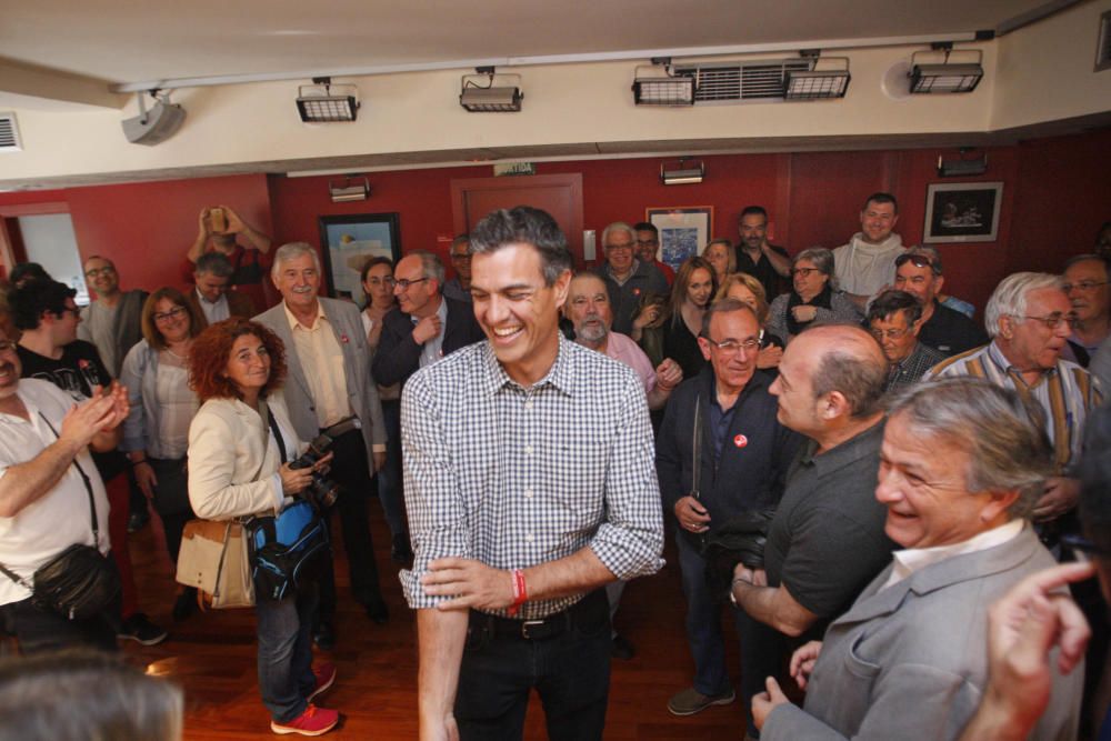 Pedro Sánchez es reuneix amb els militants a Girona