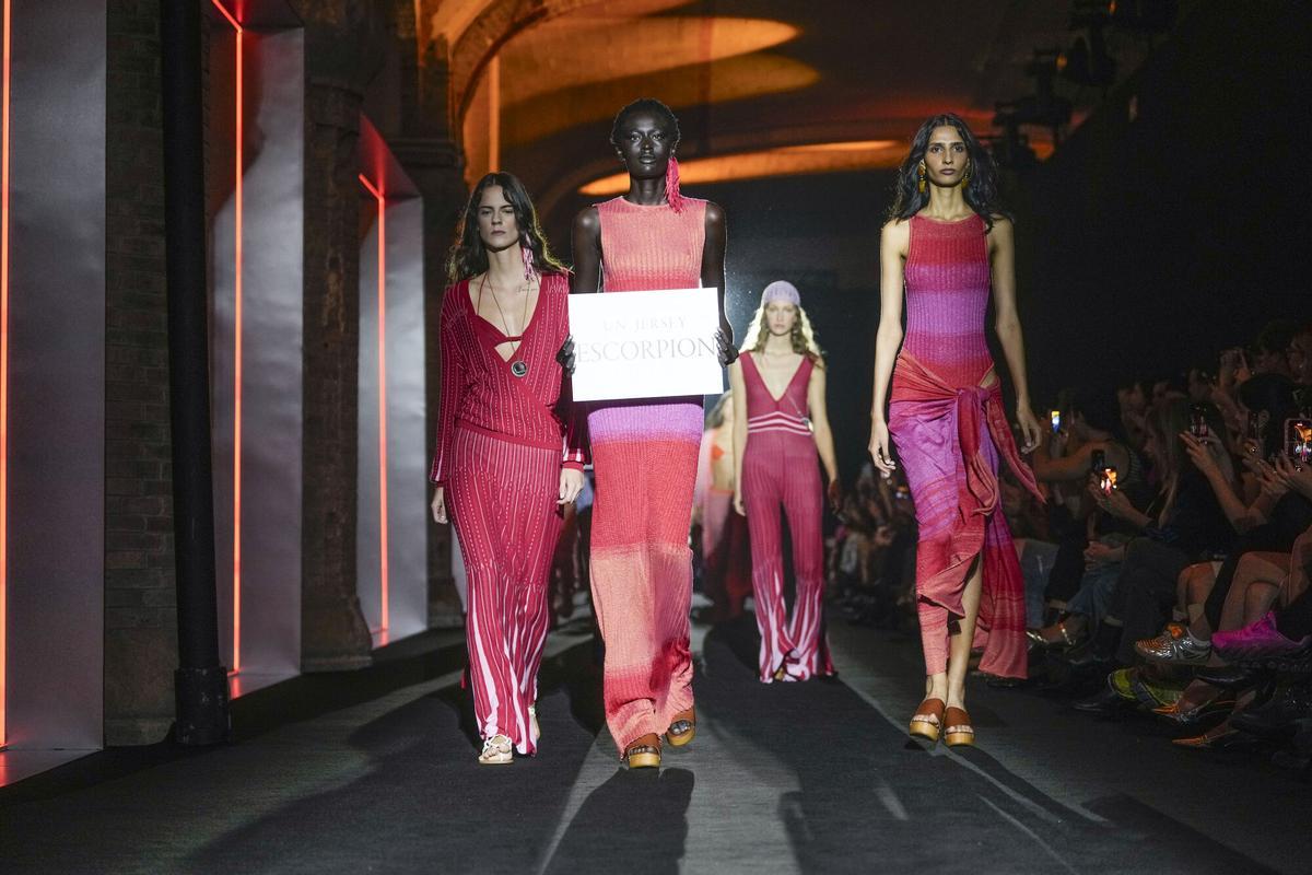 Desfile de la marca Escorpion que ha abierto la pasarela 080 Barcelona Fashion