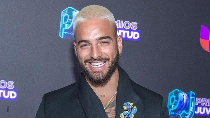 Maluma rompe a llorar tras cumplir su sueño de tener un avión privado