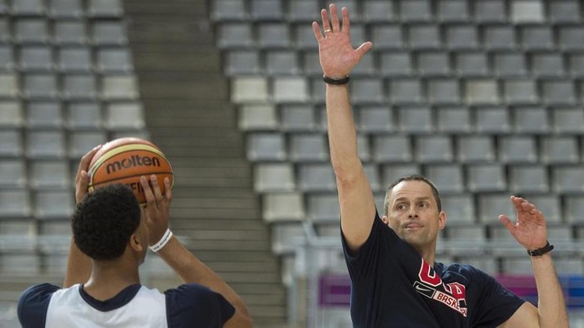 Karnisovas entrena con Davis en el Sant Jordi.