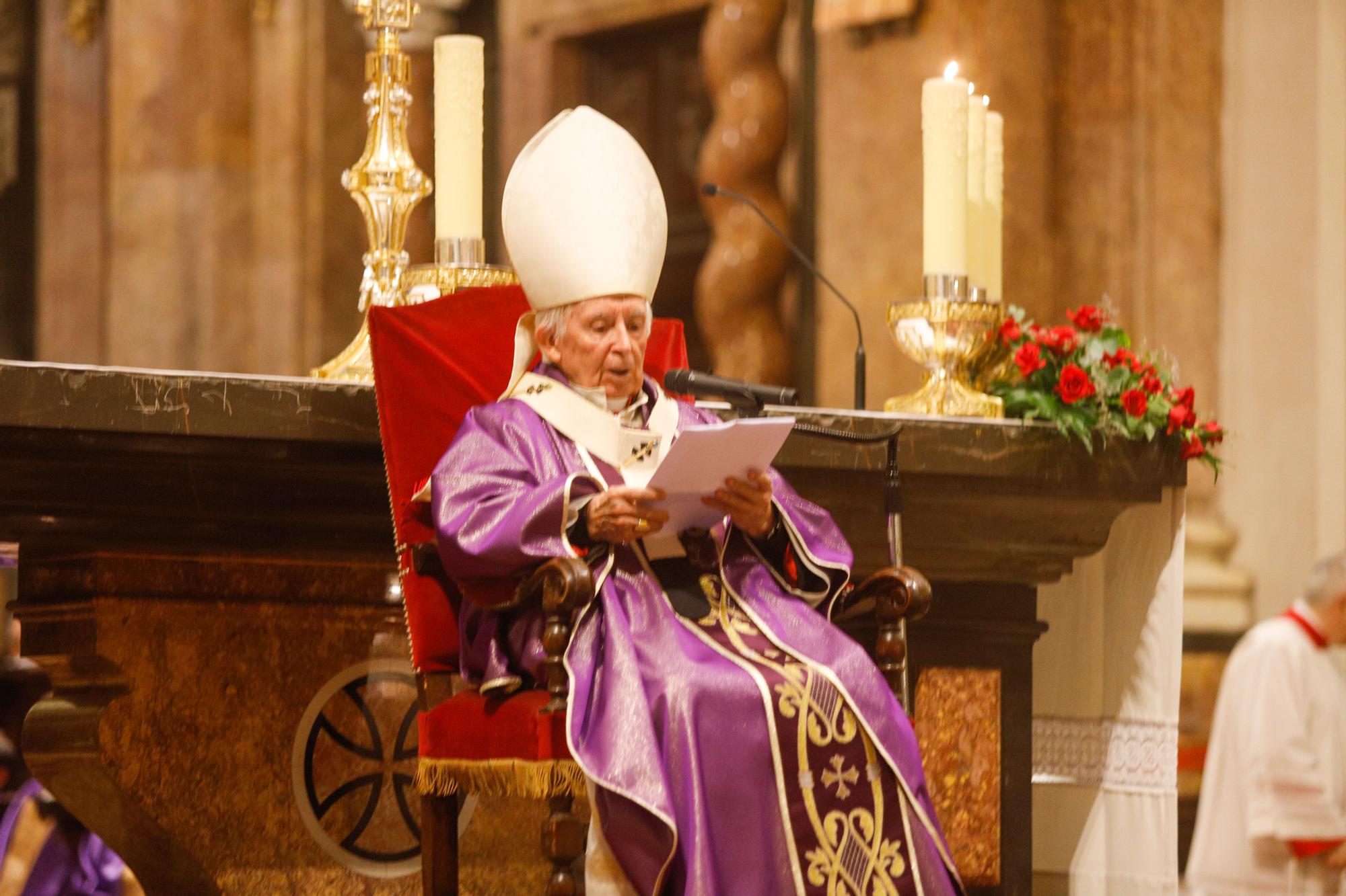 Así ha sido la misa de la despedida del cardenal Cañizares en la Catedral de València