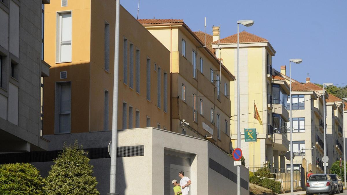 Vista exterior del Cuartel de la Guardia Civil de Lalín.