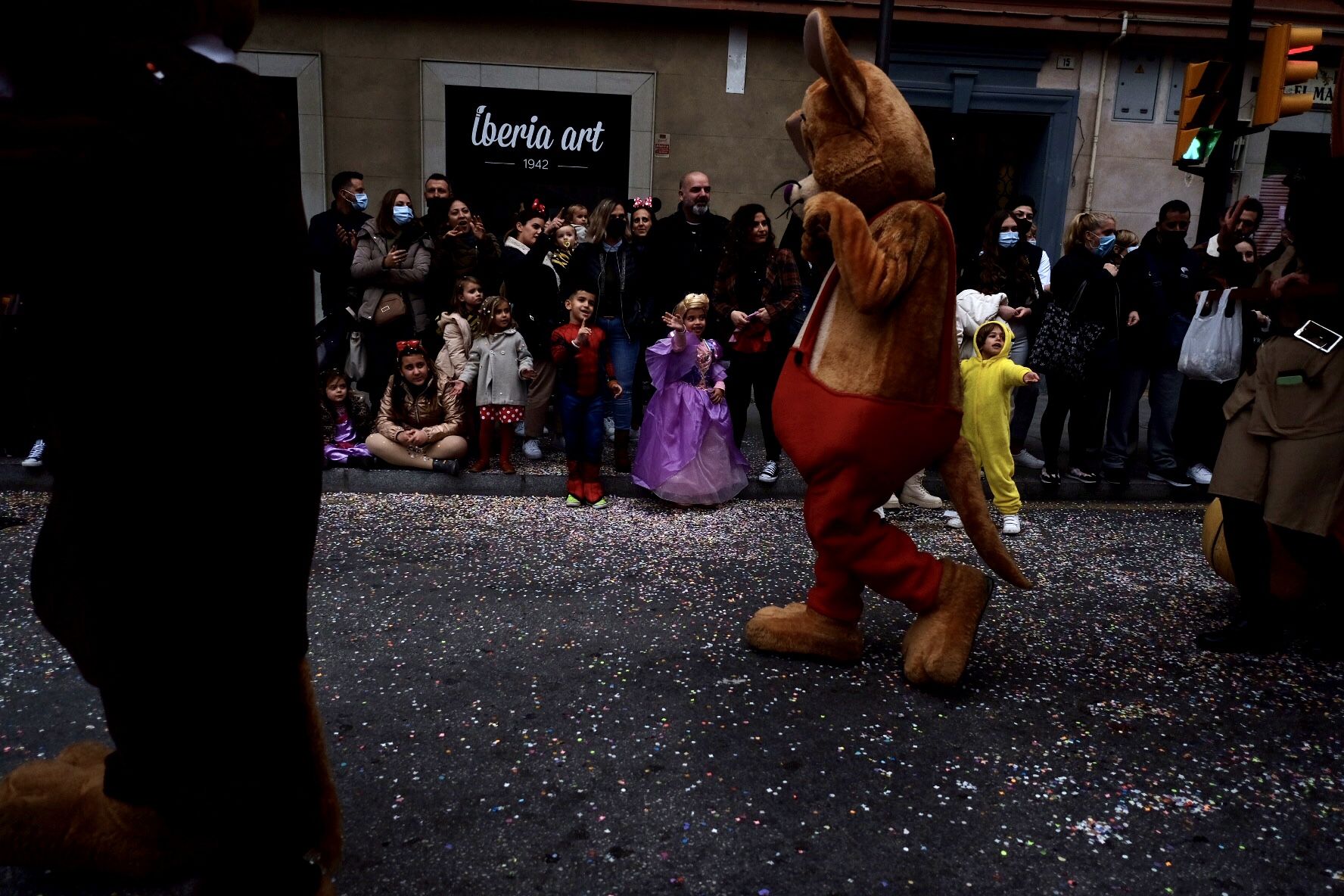 El Carnaval de Málaga toma la calle con el desfile