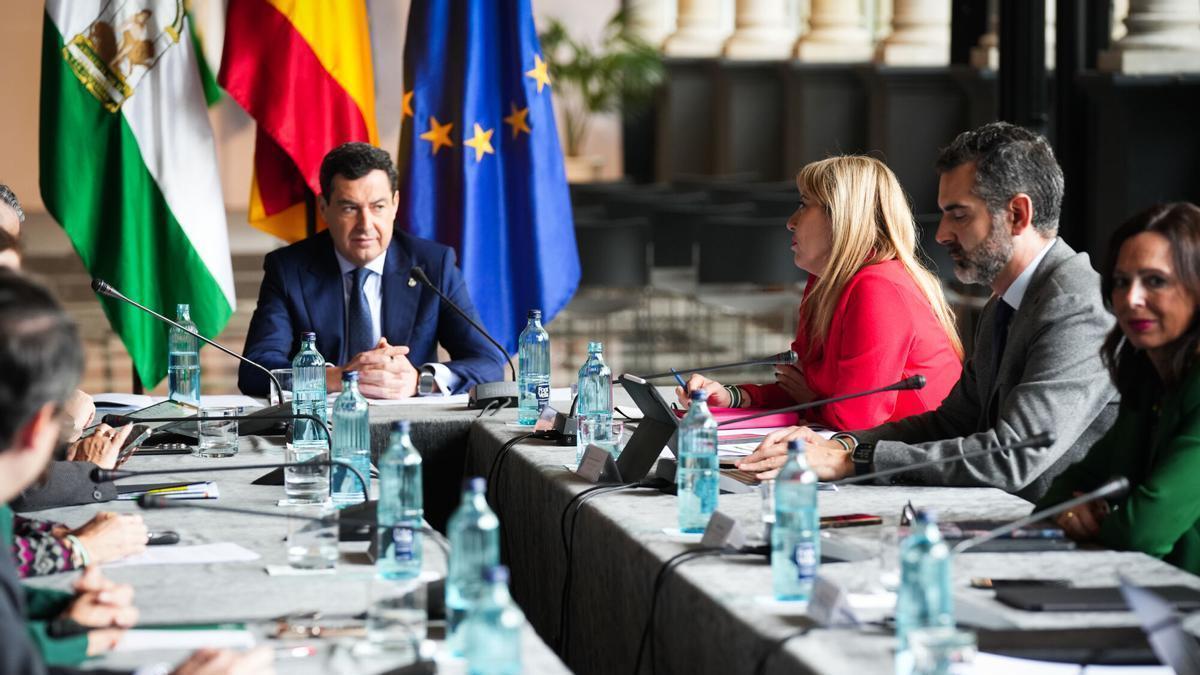 El presidente Juanma Moreno preside el comité de evaluación de crisis