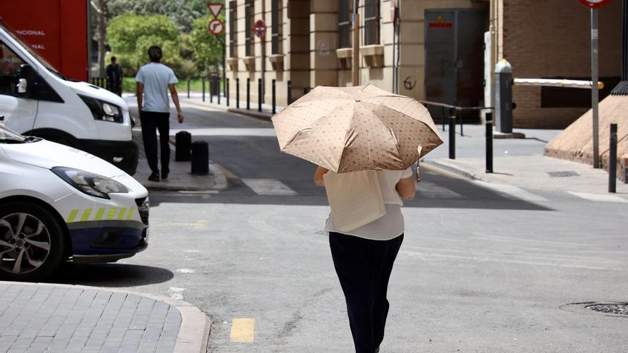 Los termómetros se toman un respiro este domingo en la Región tras el peor día de la ola de calor