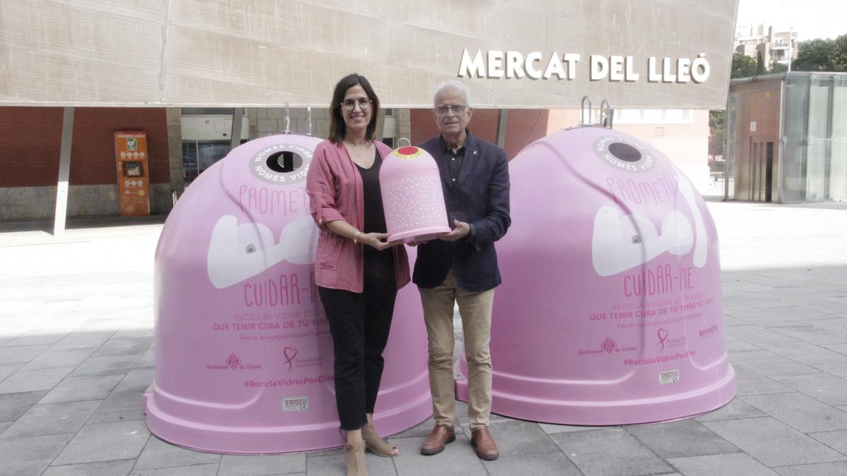 Una imatge dels contenidors instal·lats al Mercat del Lleó