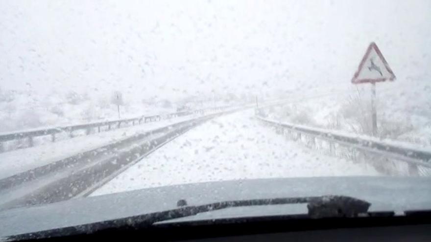 Nieva en la carretera de Torremiró, Morella
