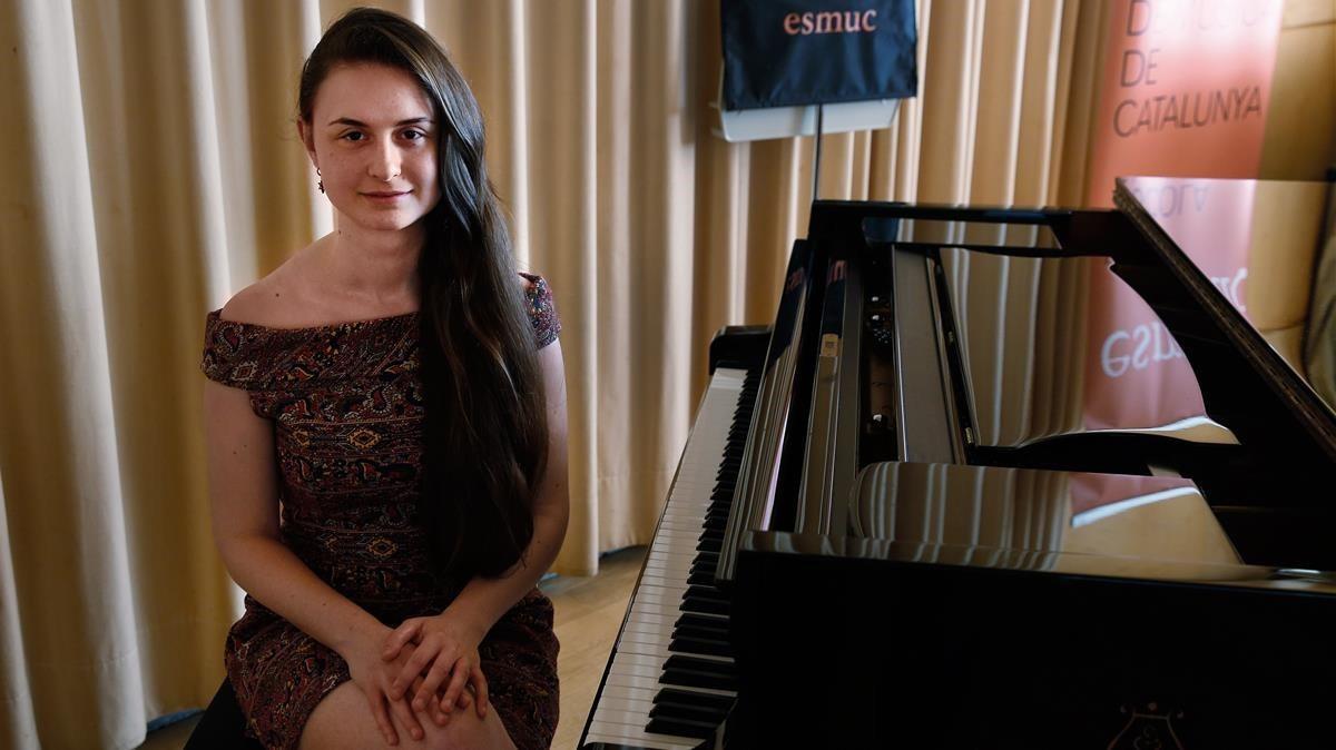 Laura Farré, pianista y matemática, en al Escola Superior de Música de Catalunya.  