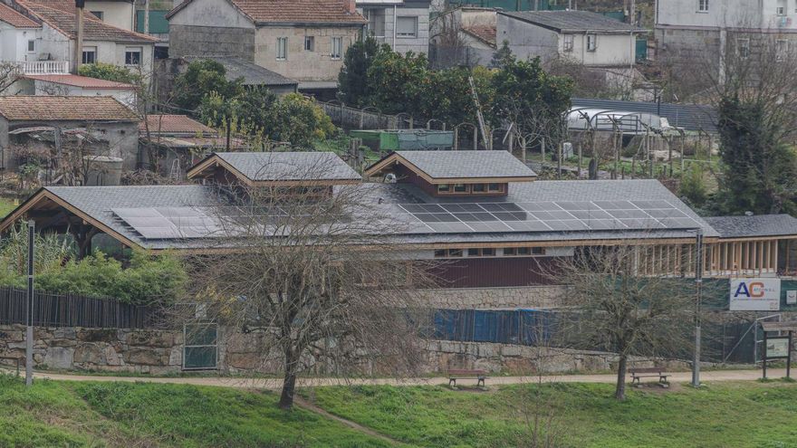 Termas A Chavasqueira renace tras el incendio, ahora con energía fotovoltaica