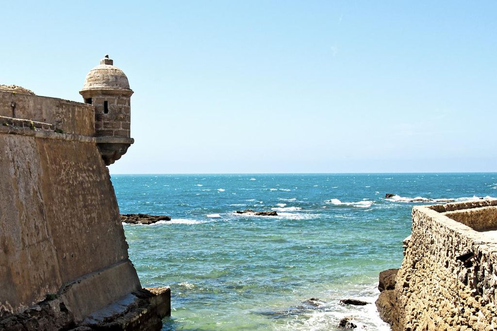 Camino a la fortaleza de San Sebastián, Cádiz.