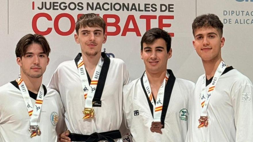 Medallistas del torneo.