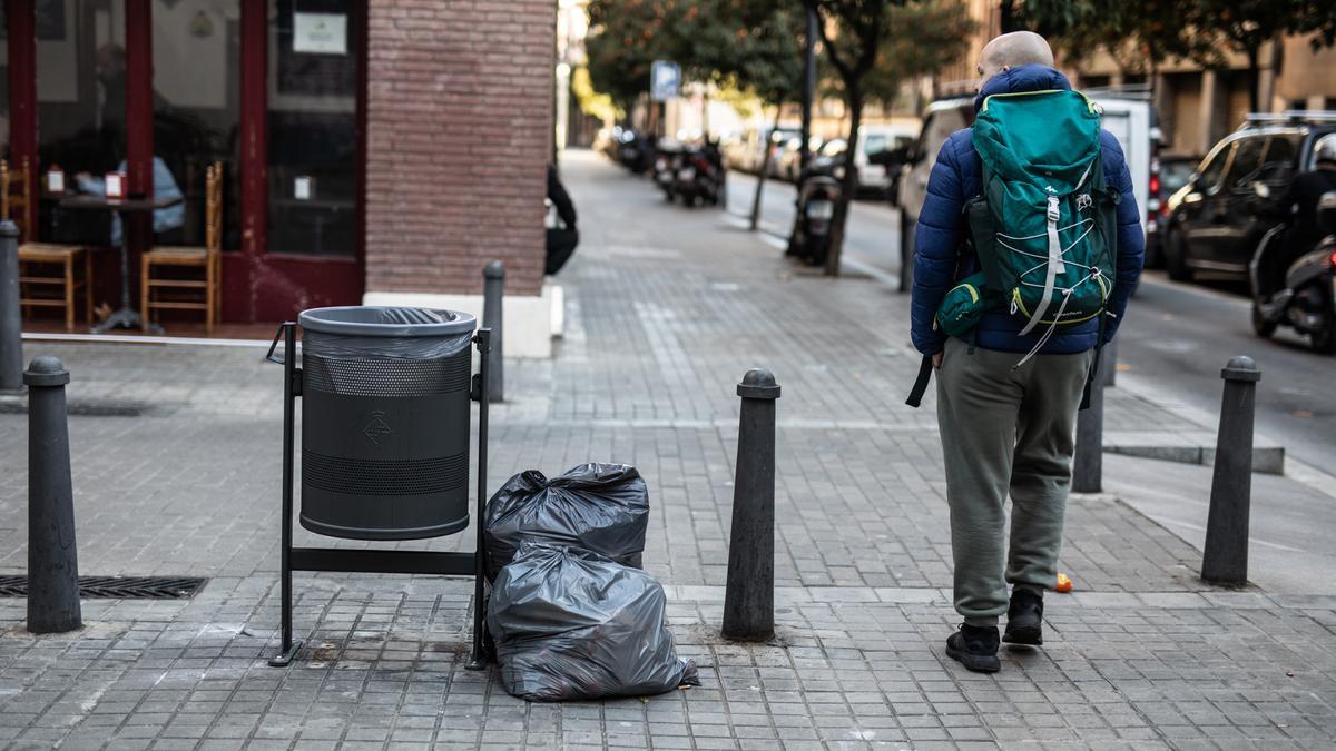 Errores del sistema de recogida de basuras en Sant Andreu.