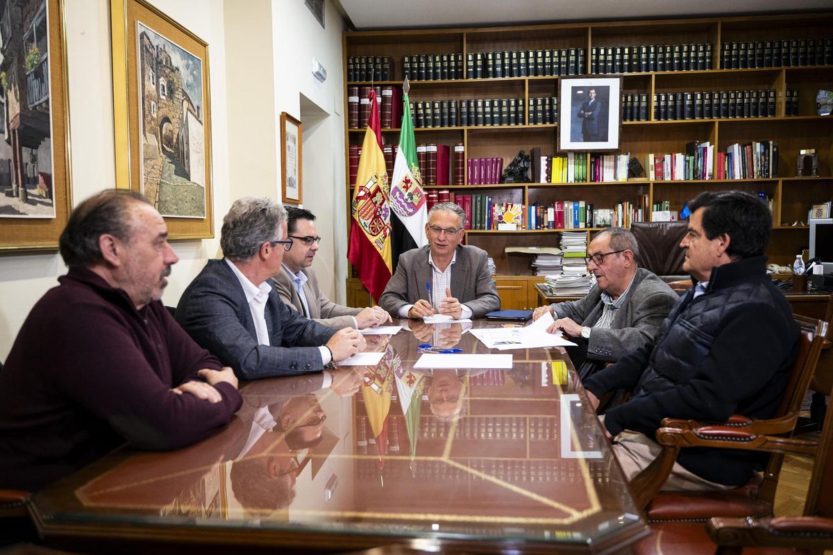 Así ha sido la reunión entre Pymecon y el delegado de Gobierno, José Luis Quintana