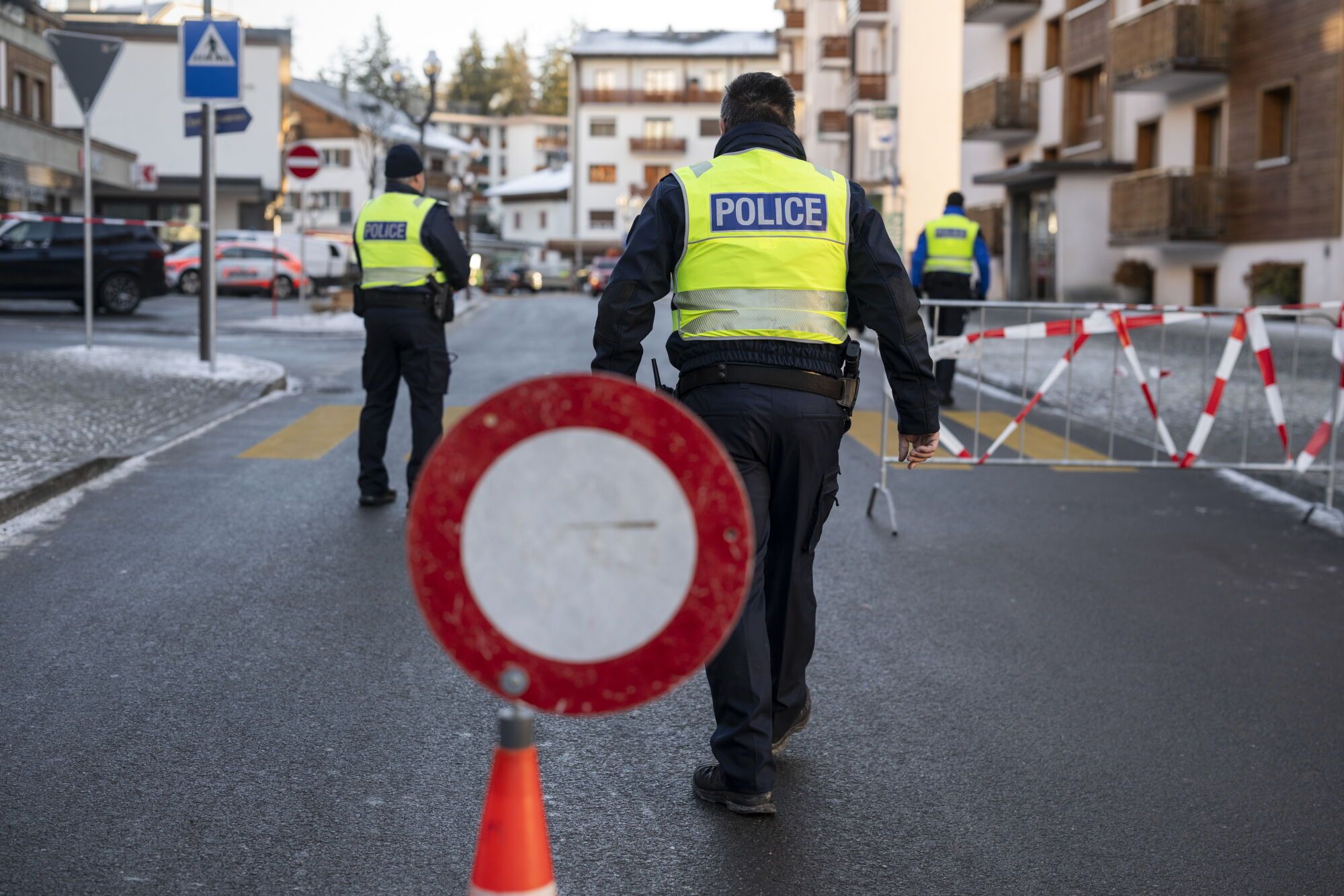 Tragedia en Suiza por el incendio en un bar de una estación de esquí.