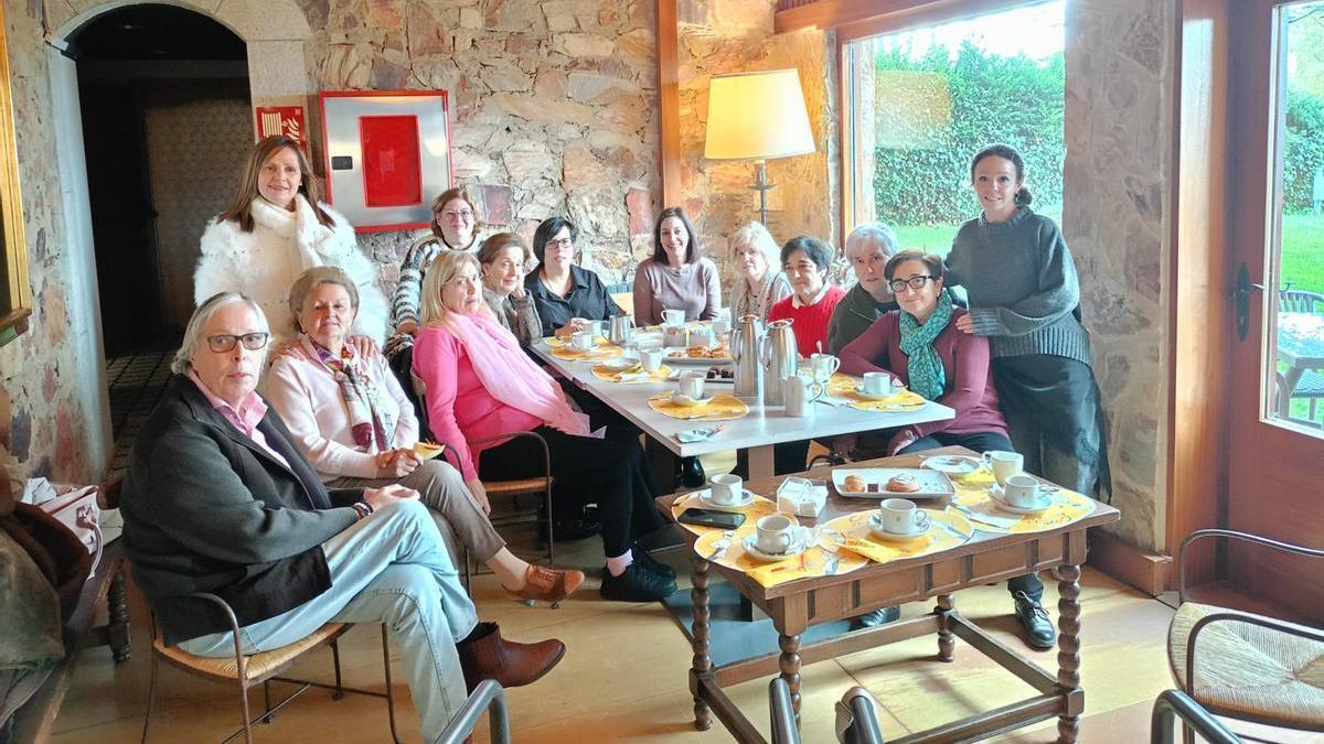 AFA Benavente con voluntarios y personal técnico.