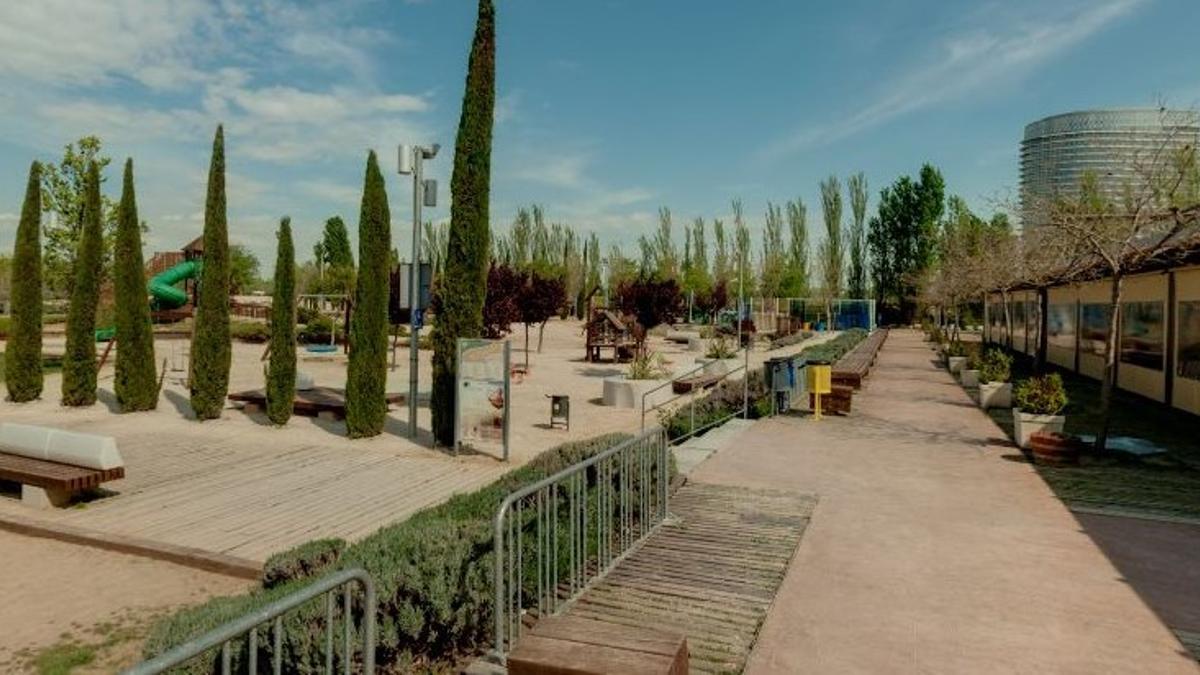 La plaza Fluvi en el Parque del Agua de Zaragoza.