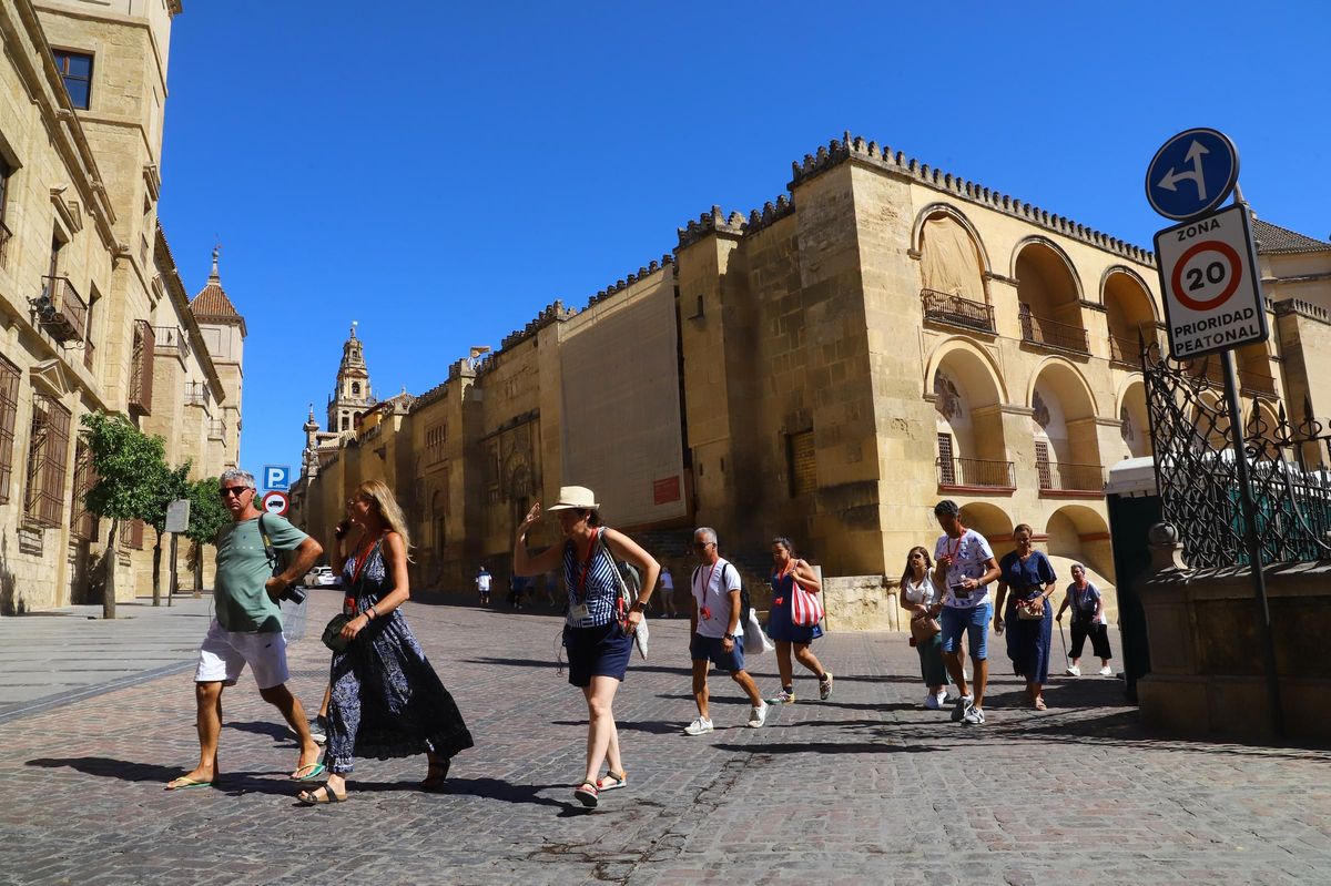 Turistas en Córdoba durante el puente de agosto.