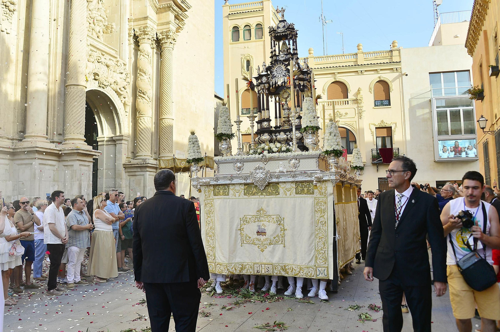 Procesion del Corpus Christi y Altares en Elche