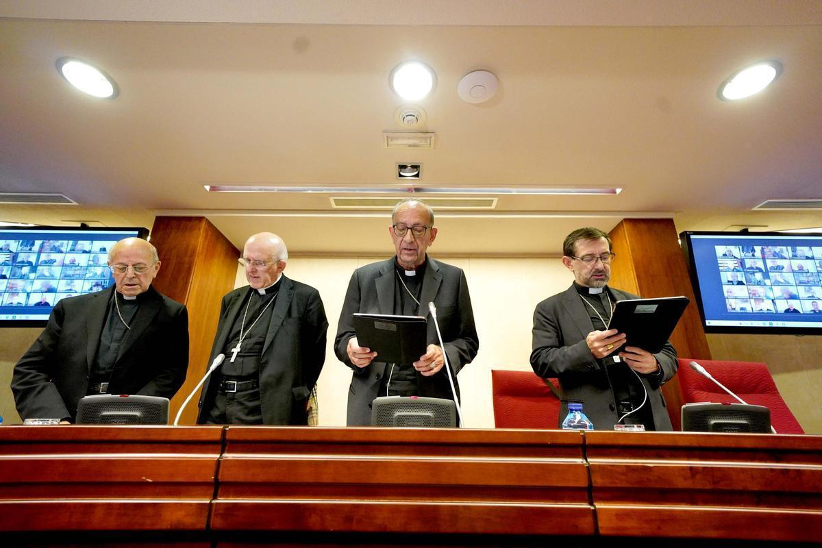 El Arzobispo de Barcelona, El Cardenal Juan José Omella preside la Asamblea Plenaria extraordinaria de la Conferencia Episcopal de España para tratar el tema de la pederastia en la Iglesia.