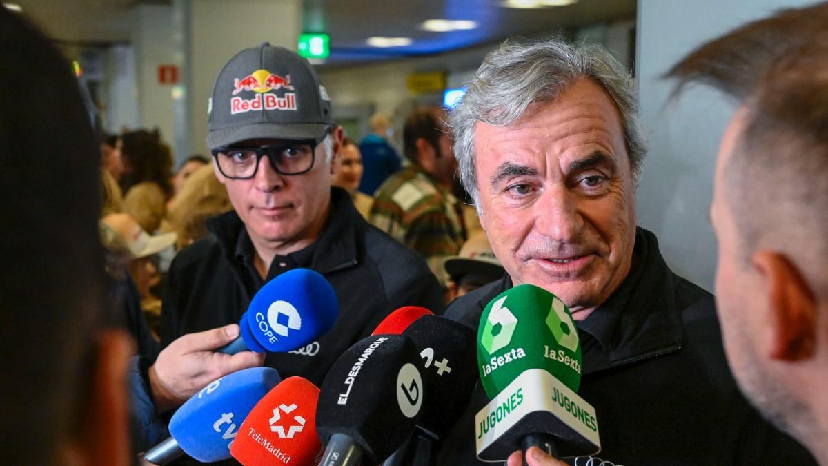 Carlos Sainz regresa a casa con su cuarto Dakar bajo el brazo