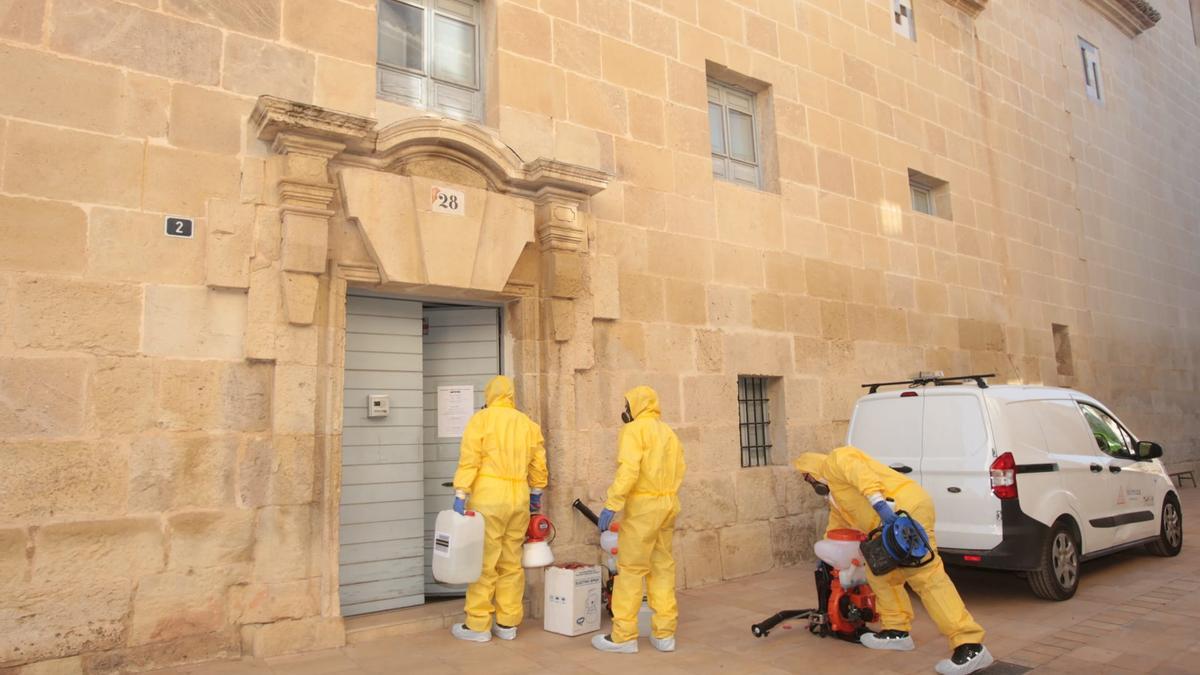 Desinfectan el monasterio de Santa Faz tras un brote que afecta a nueve monjas