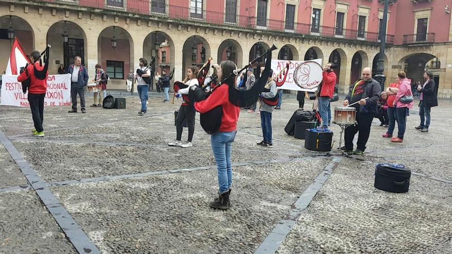 Protesta de gaiteros en Gijón