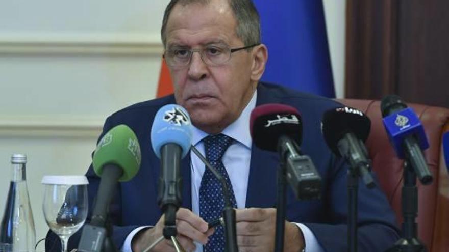 Lavrov va assegurar que Rússia analitzarà la nova decisió de Washington abans de respondre.