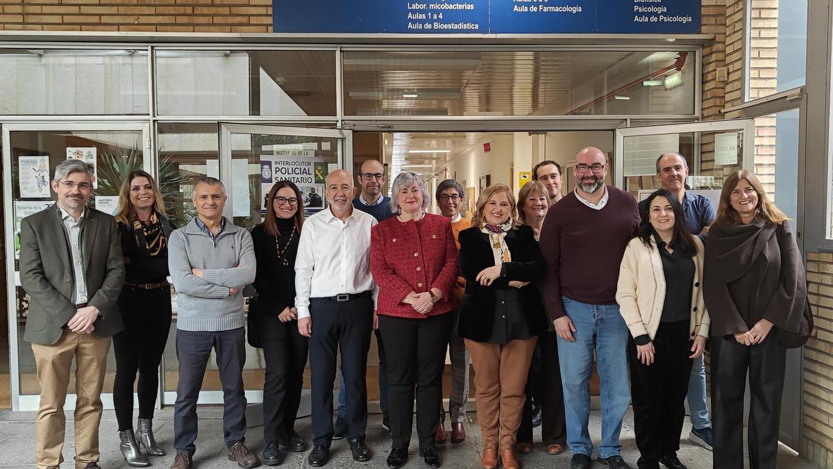 Foto de familia durante la presentación de los proyectos.