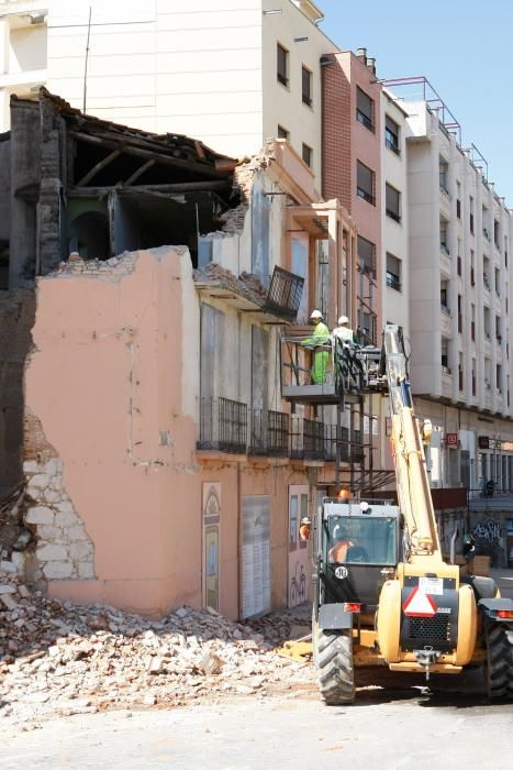 Comienza el derribo del edificio de La Feria