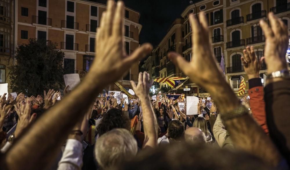 1.500 personas en contra de los “presos políticos” en Cort