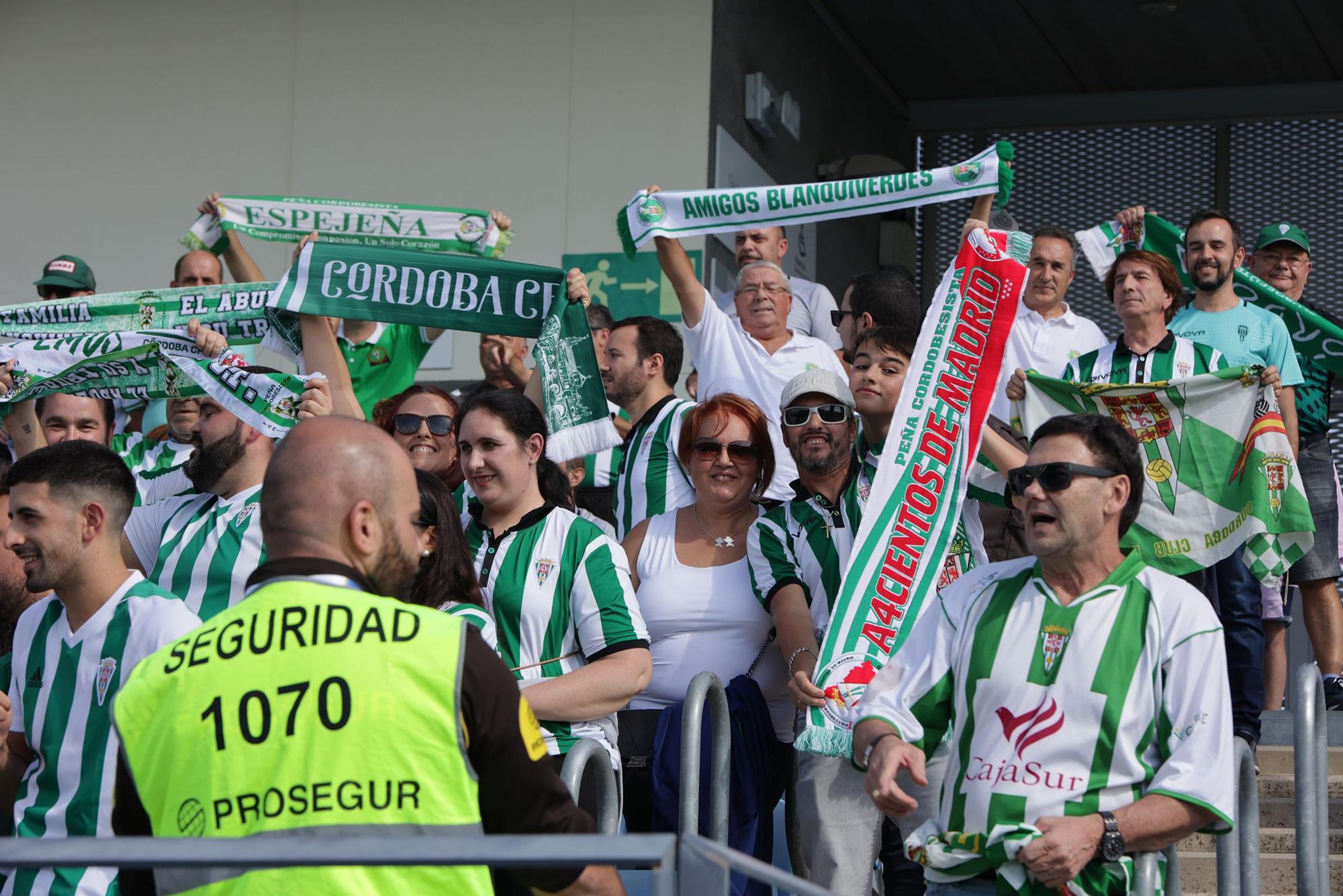 Los aficionados en el Real Madrid Castilla.Córdoba CF