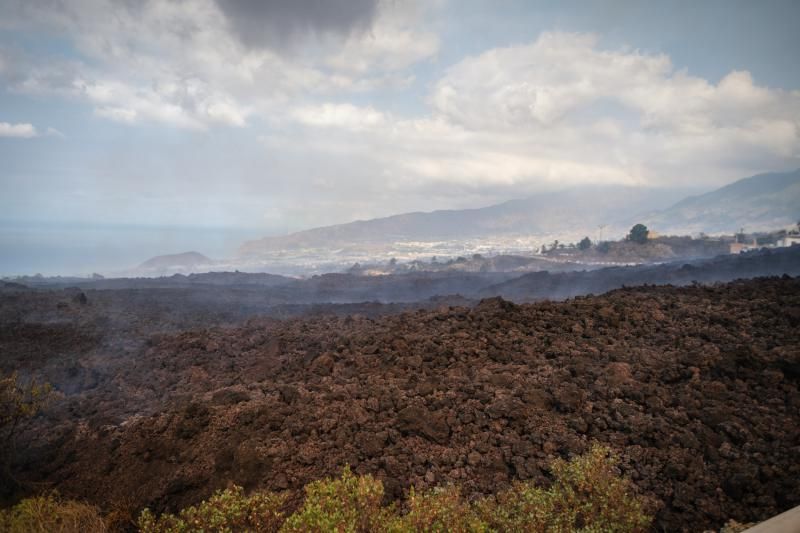 La lava del volcán avanza por La Palma