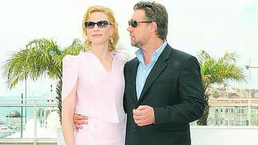 Cate Blanchett y Russell Crowe, ayer, en Cannes.