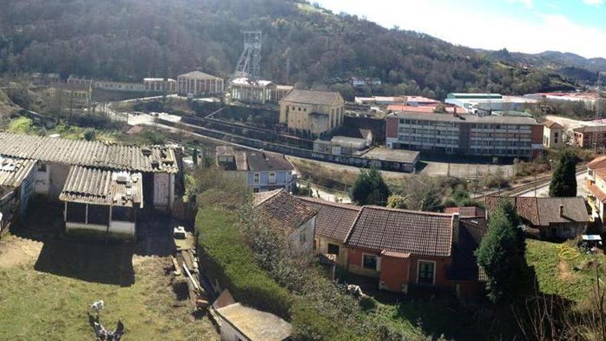 Langreo urge a "agilizar" el proyecto para conectar los polígonos de La Moral y Valnalón y rebajar el tráfico pesado por el centro de La Felguera