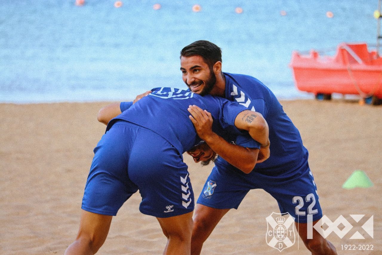 Entrenamiento del CD Tenerife en Las Teresitas