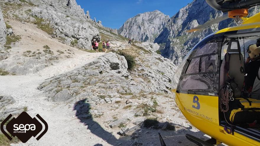 Rescatada una mujer de 63 años en la Ruta del Cares