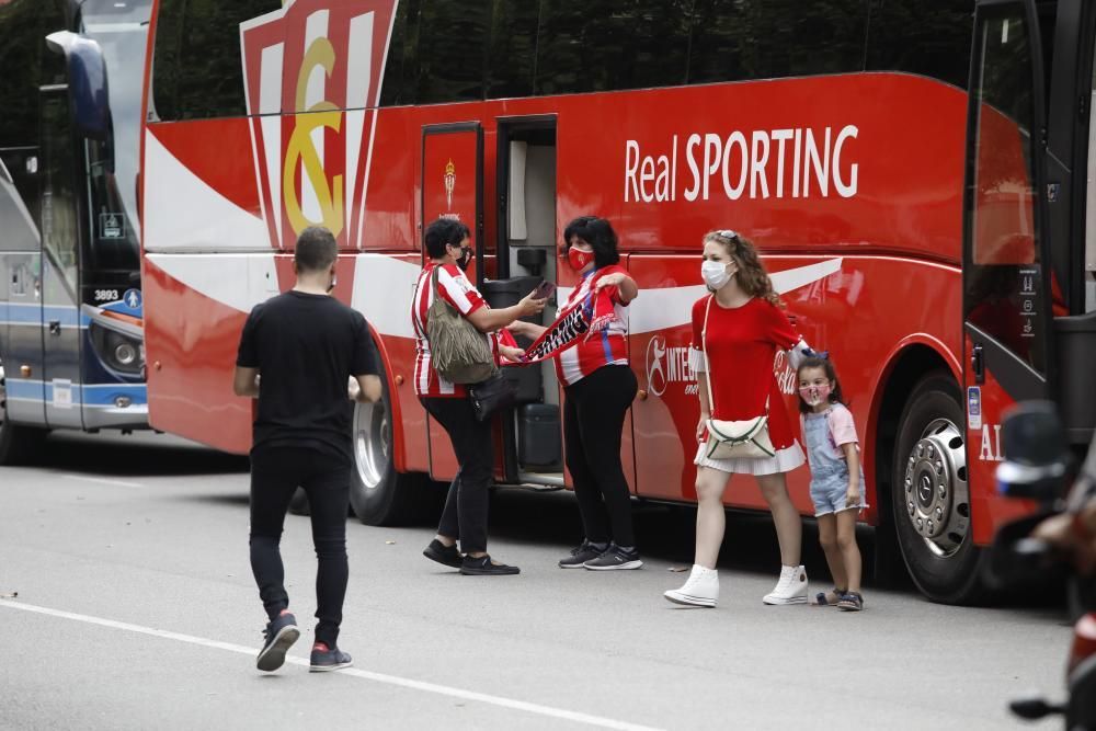 El partido entre el Sporting y el Logroñés, en imágenes