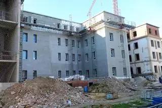 Si la Junta no asume la nueva residencia de Plasencia, se licitará la gestión