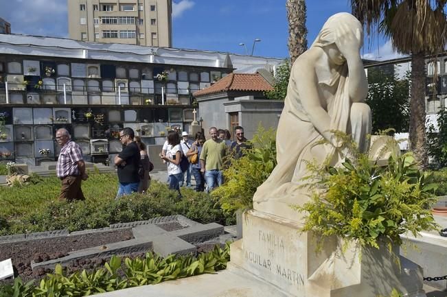 Ruta por el cementerio de Vegueta