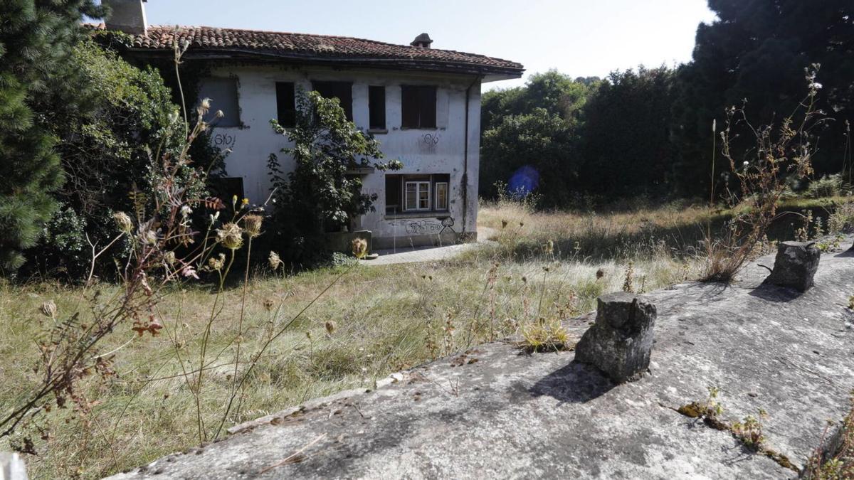 Uno de los inmuebles ruinosos ubicados dentro del área de actuación urbanística que proyecta la Sareb. | Ricardo Solís