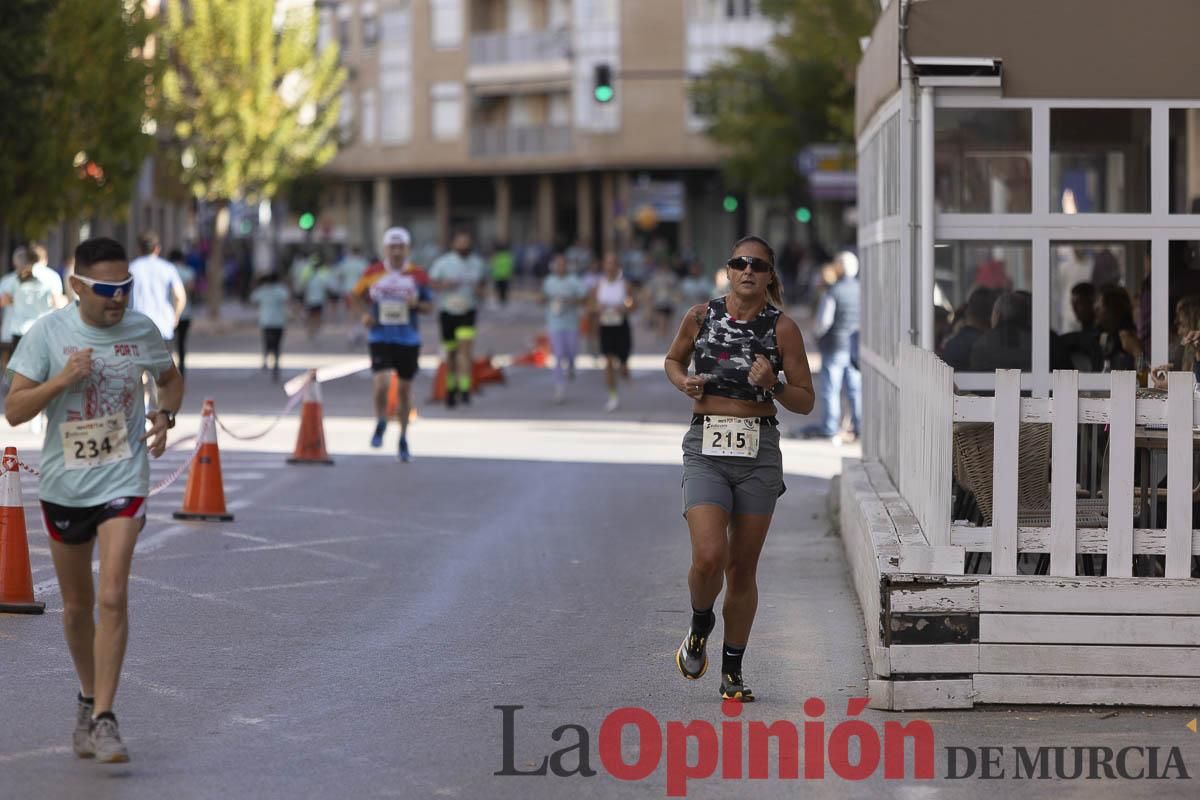 Carrera '10K Assota por ti' en Caravaca (salida y giro primera vuelta)