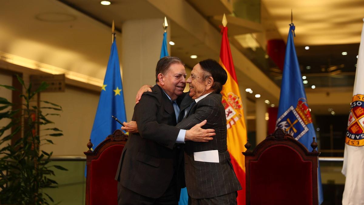 La Universidad Alfonso X el Sabio aterriza en la planta intermedia del Calatrava: "Convertiremos a Oviedo en un referente universitario internacional"