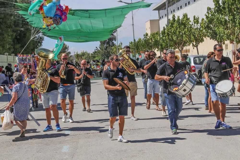 Los vecinos participan en el tercer concurso municipal de paellas