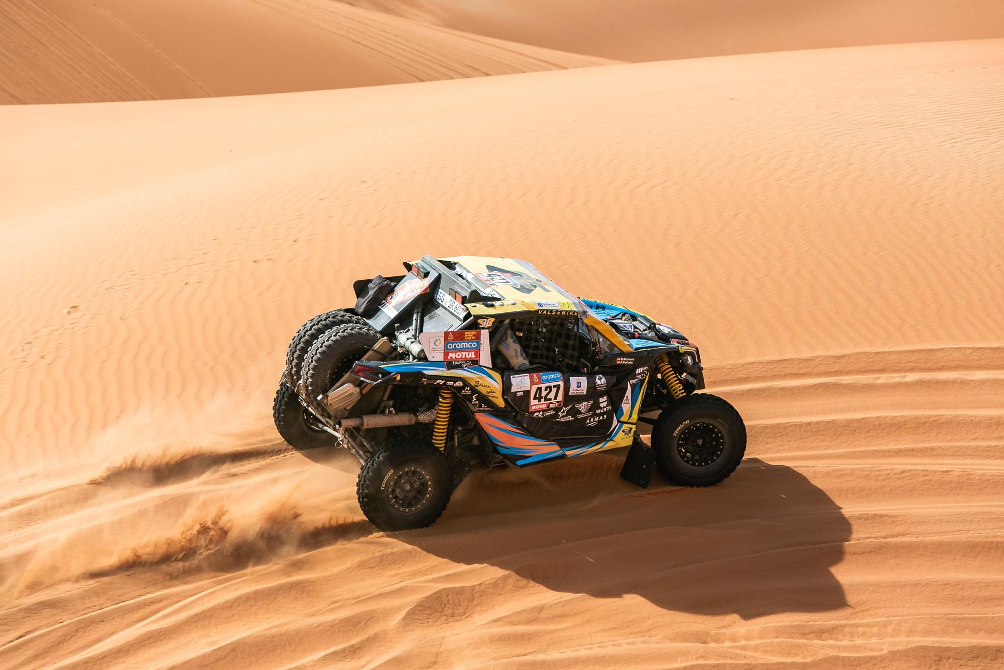 Podio en la meta del Dakar de Peñate