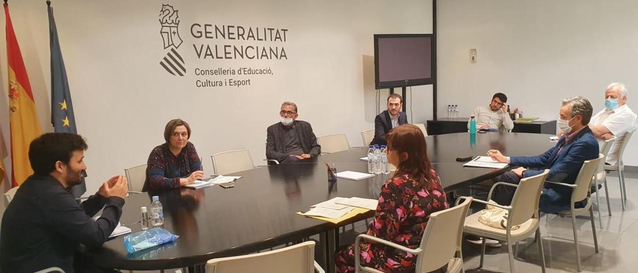 Reunión mantenida esta mañana entre Vicent Marzà y el equipo de Cultura de la Generalitat