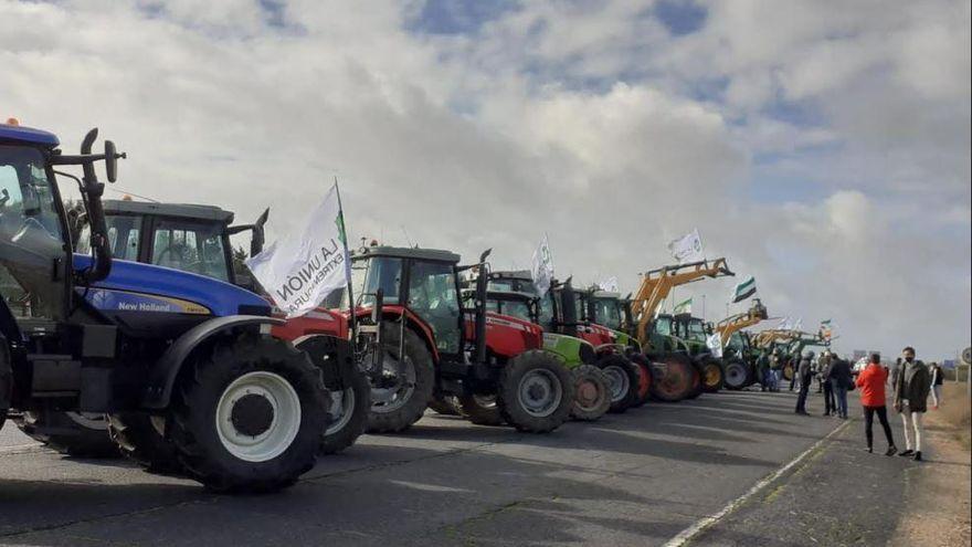 Imagen de archivo de una tractorada en Miajadas para pedir precios justos, el pasado mes de febrero